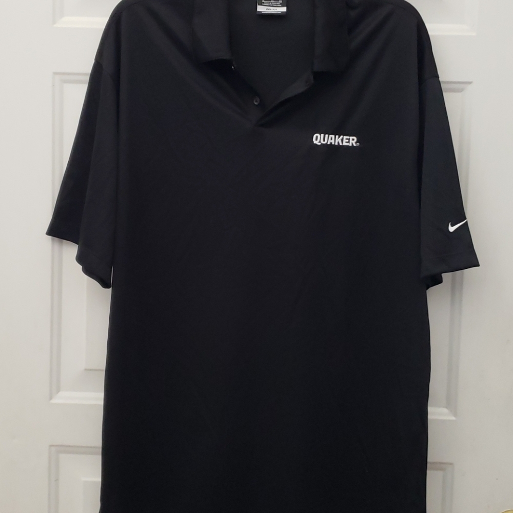 NIKE Dri Fit Golf Shirt Never Worn XL Quaker Logo